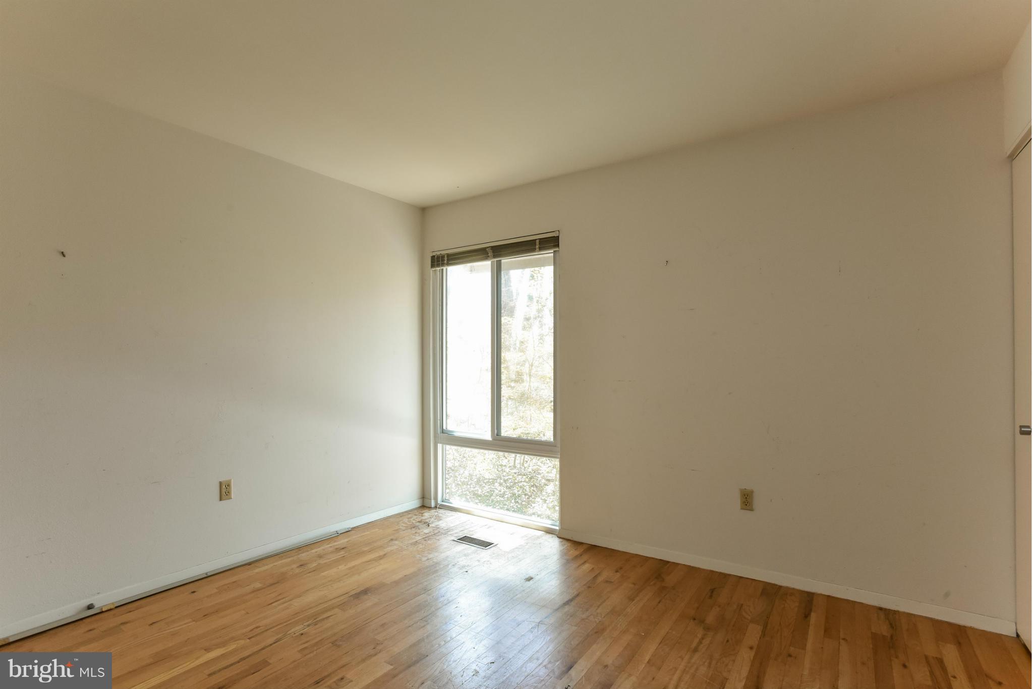 1771 Wainwright Drive Reston, VA 20190 - Photo 23 of 30 Bedroom