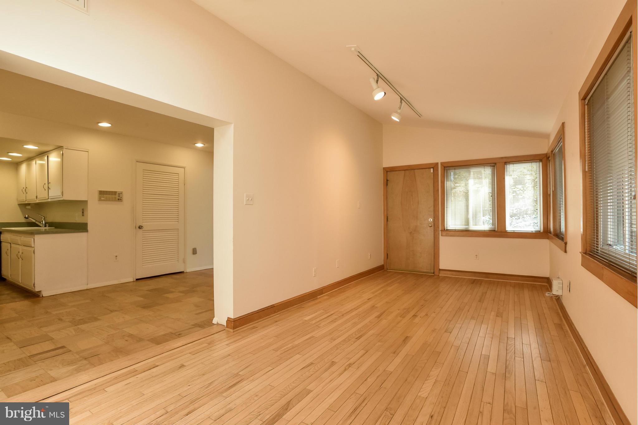 1771 Wainwright Drive Reston, VA 20190 - Photo 10 of 30 Living Room