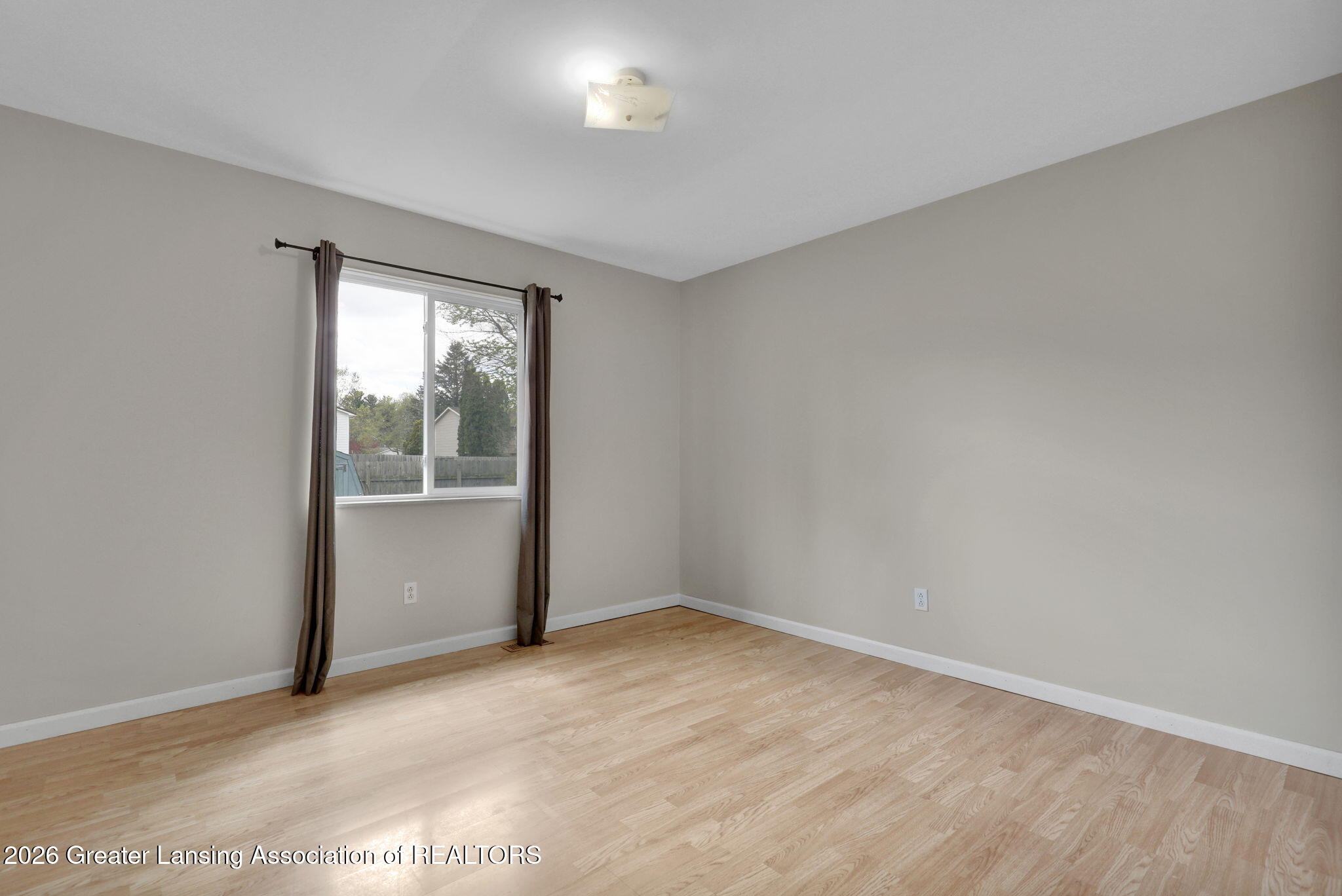 323 Scarlett Oak Lane Perry, MI 48872 - Photo 14 of 27