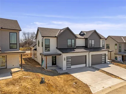 $600,000 | 9565 Jupiter Street, Lenexa, KS 66219