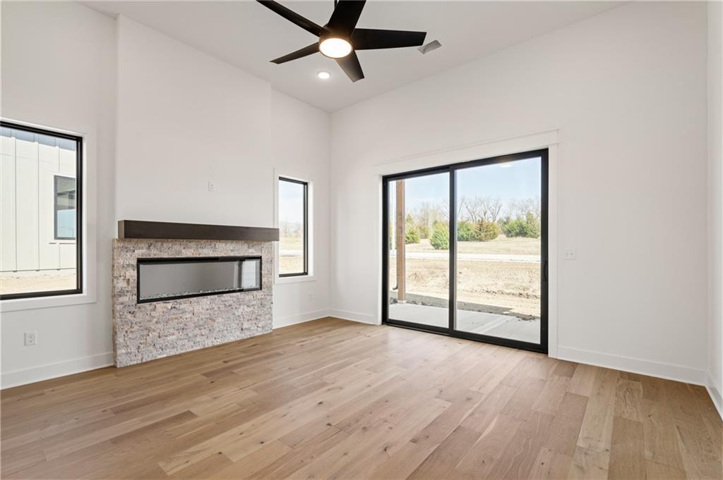 9565 Jupiter Street Lenexa, KS 66219 - Photo 14 of 34