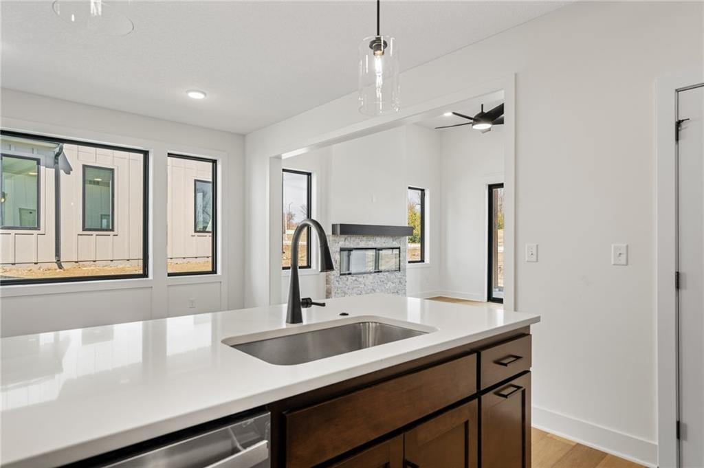 9565 Jupiter Street Lenexa, KS 66219 - Photo 10 of 34