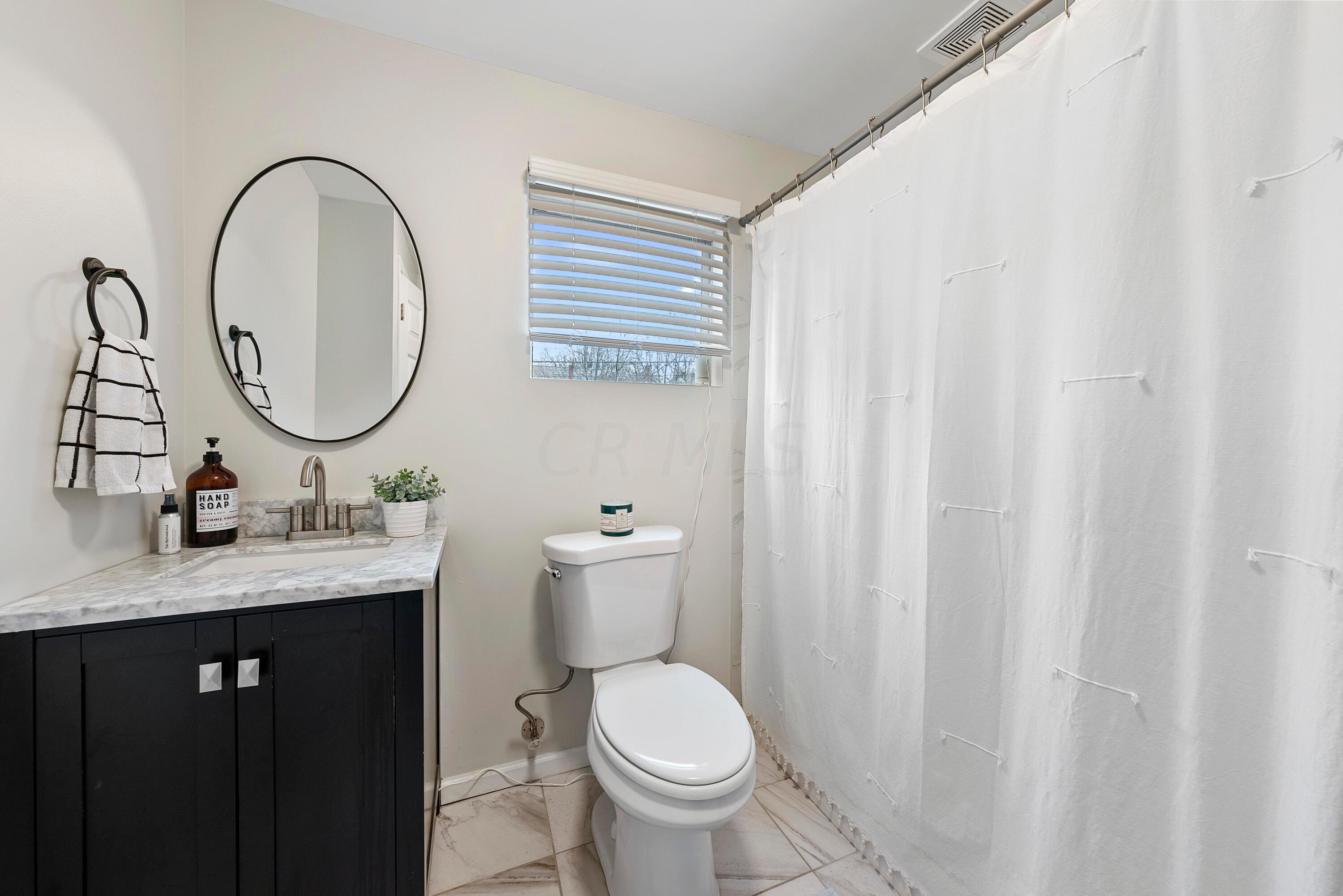 717 Berkeley Road Columbus, OH 43205 - Photo 13 of 26 DSC09689