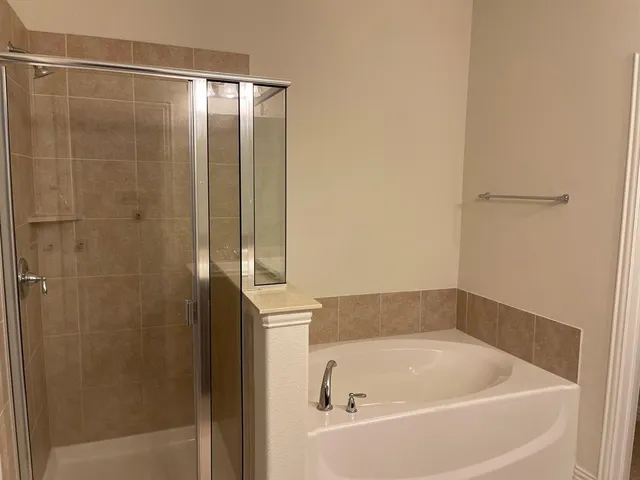 $2,200 | 2824 Castle Creek Drive, Little Elm, TX 75068