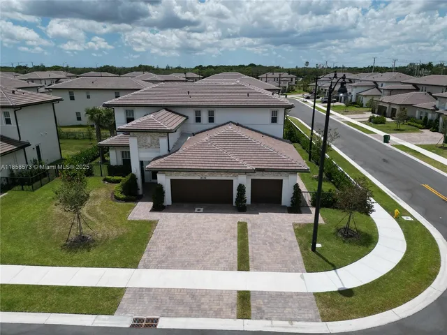 $1,705,000 | 12336 Southwest 43rd Court, Davie, FL 33330