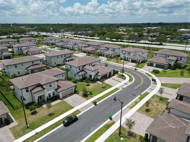 $1,705,000 | 12336 Southwest 43rd Court, Davie, FL 33330