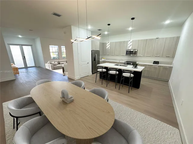 $1,705,000 | 12336 Southwest 43rd Court, Davie, FL 33330