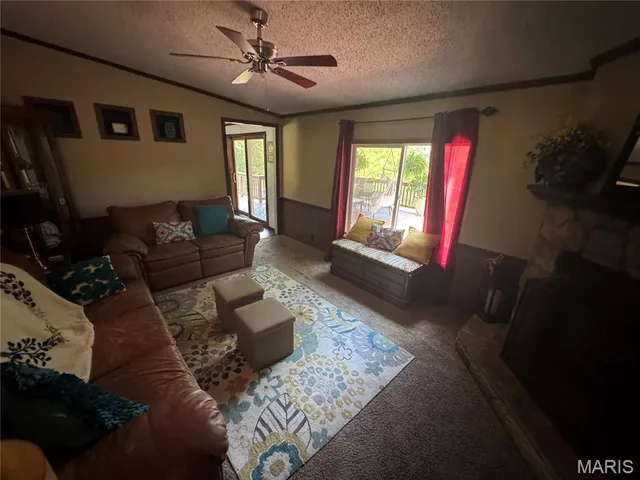 $425,000 | 1818 Hunter Road, Festus, MO 63028