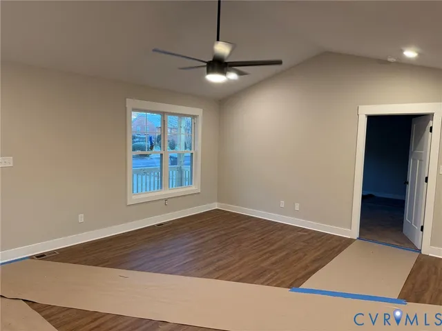 $2,400 | 325 Yorktown Drive, Colonial Heights, VA 23834