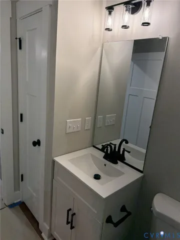 $2,400 | 325 Yorktown Drive, Colonial Heights, VA 23834