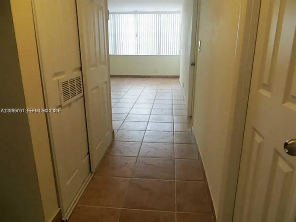 $1,500 | 2025 Northeast 164th Street, Unit 312, North Miami Beach, FL 33162