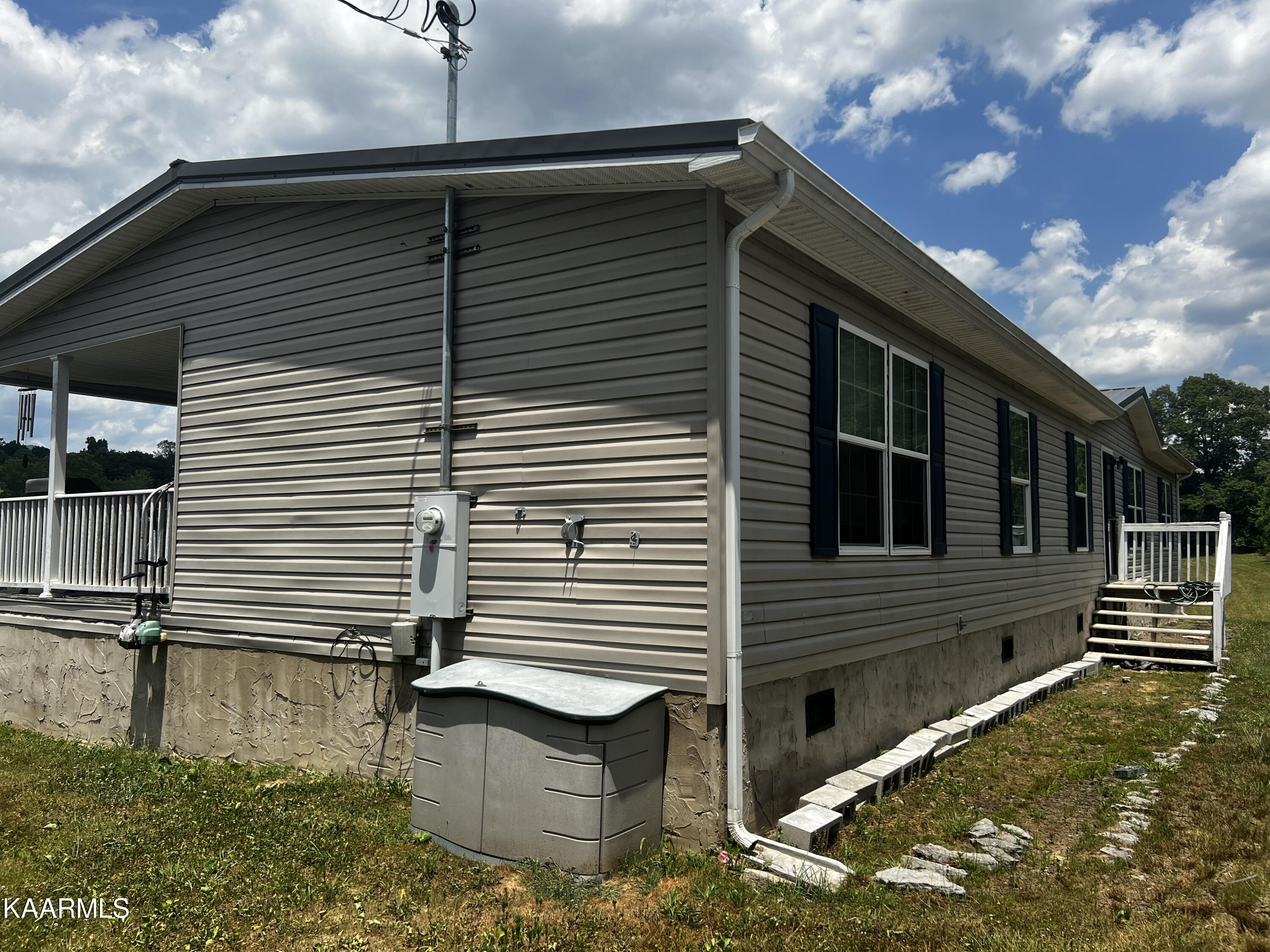 1532 Back Valley Road Speedwell, TN 37870 - Photo 8 of 55 C6800972-EE5C-4333-82C8-39CD4E765258