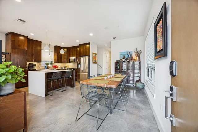 $4,500 | 1011 East 12th Street, Austin, TX 78702