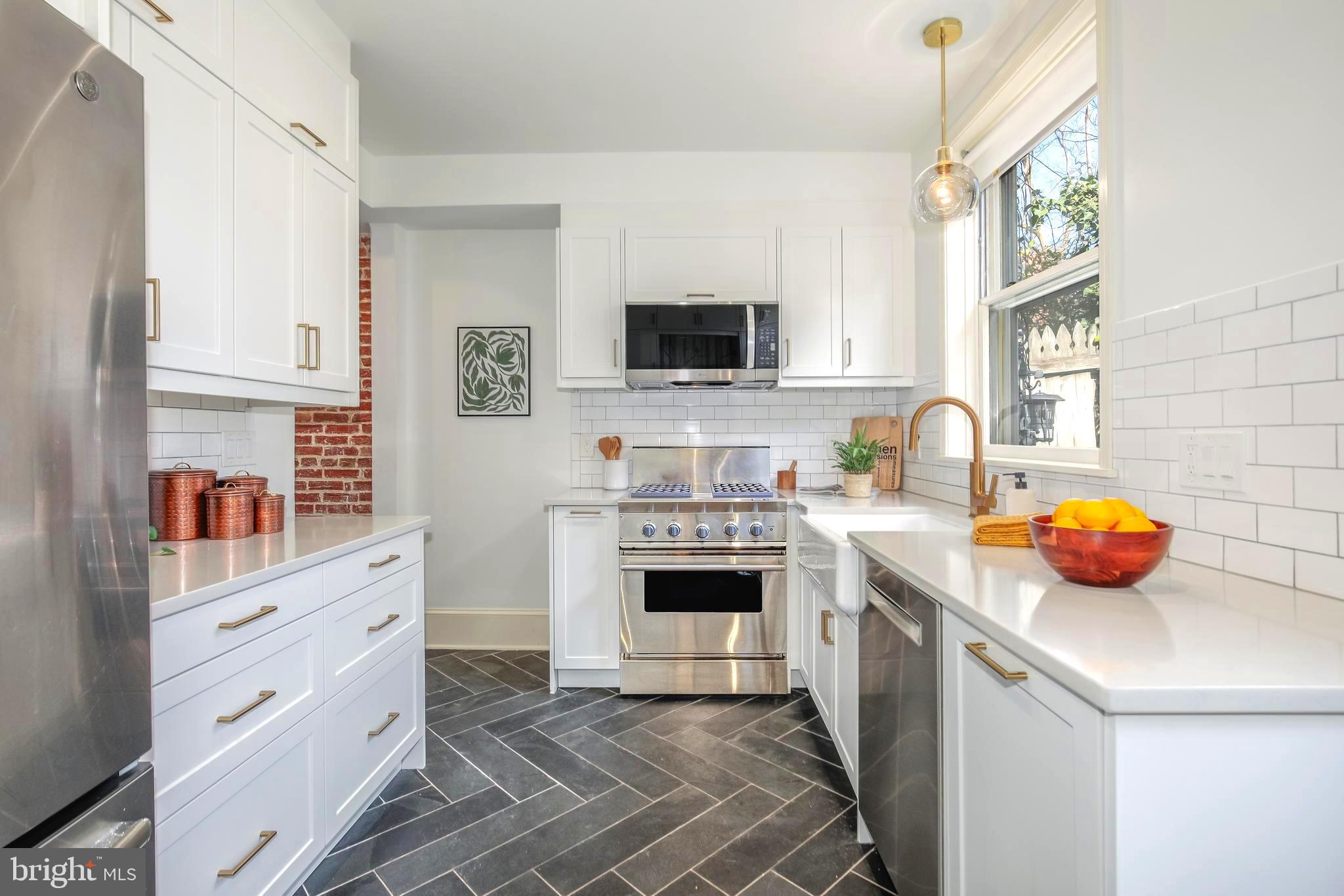 307 11th Street Northeast Washington, DC 20002 - Photo 11 of 41