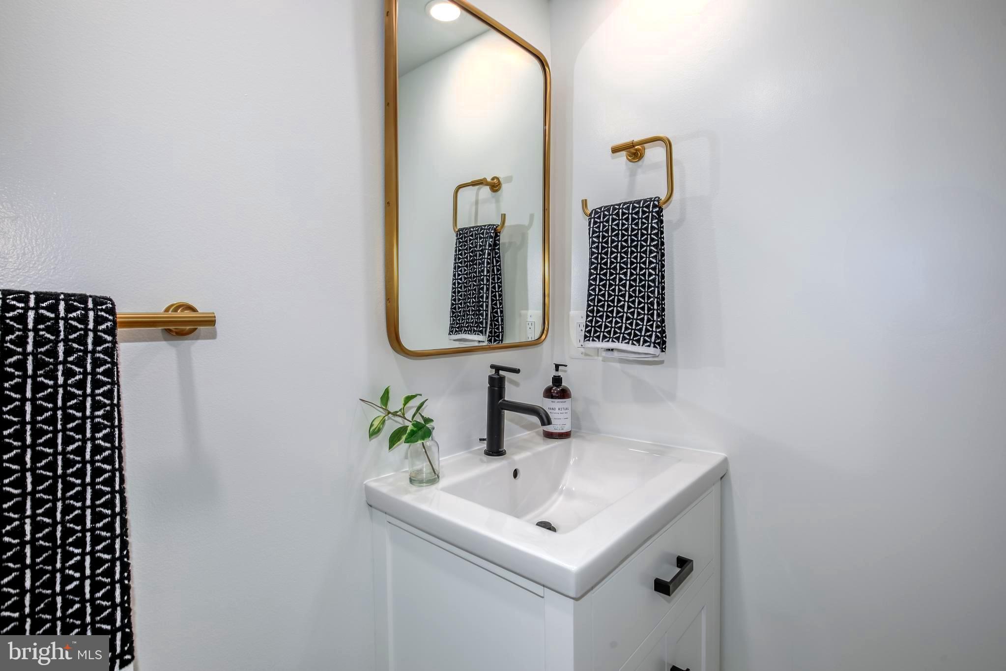 307 11th Street Northeast Washington, DC 20002 - Photo 17 of 41