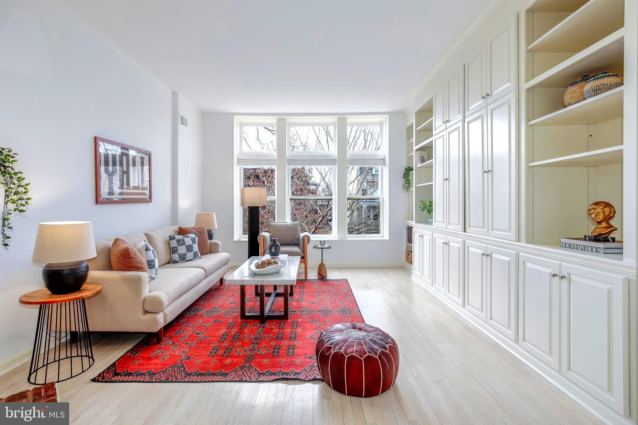 307 11th Street Northeast Washington, DC 20002 - Photo 20 of 41 2nd floor living room