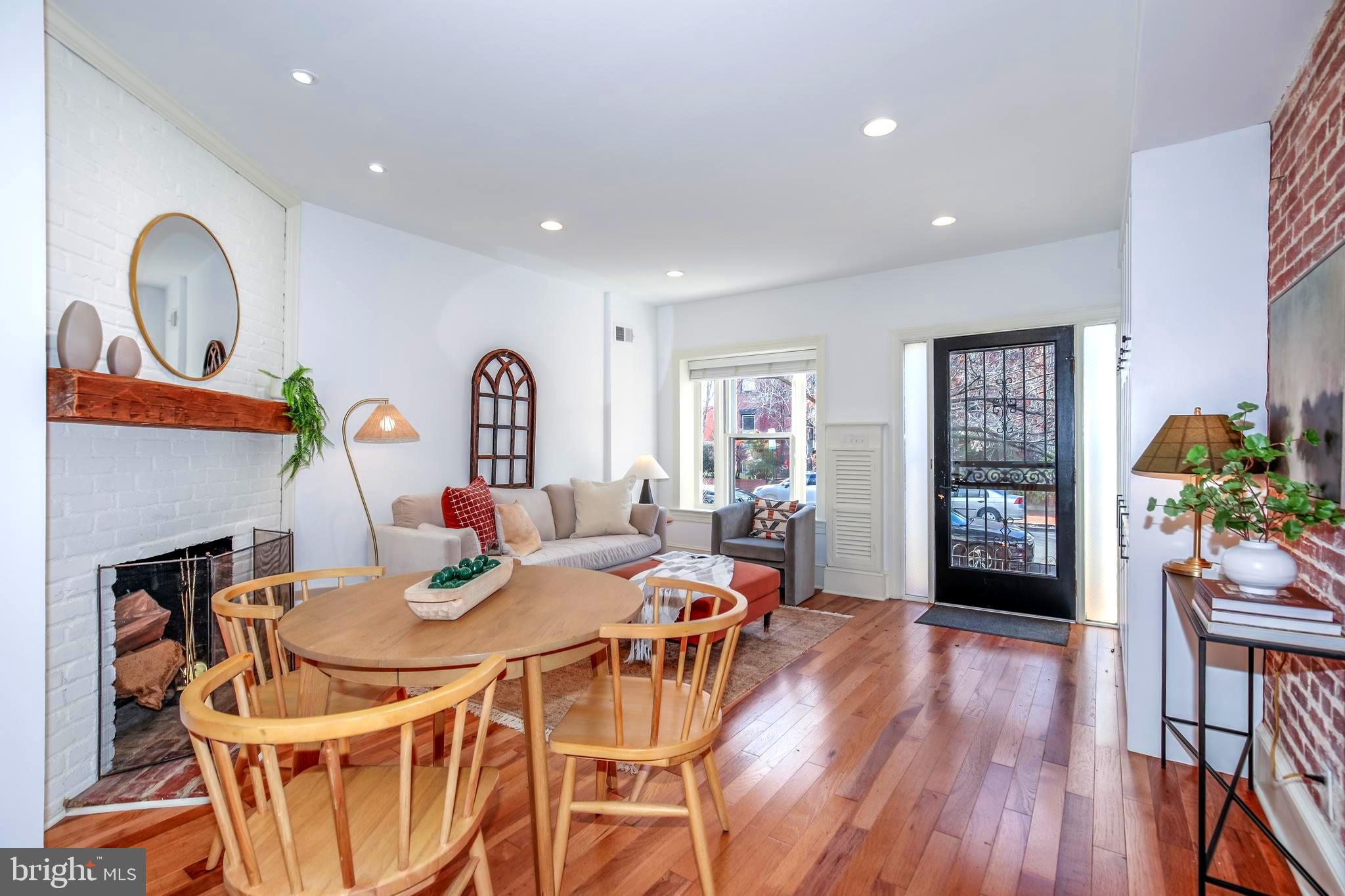 307 11th Street Northeast Washington, DC 20002 - Photo 4 of 41