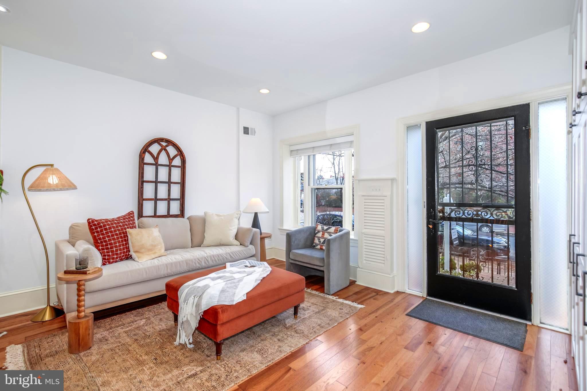 307 11th Street Northeast Washington, DC 20002 - Photo 5 of 41