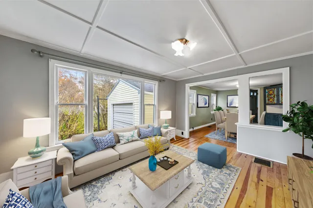 $260,000 | 32 Amesbury Street, Rockland, ME 04841