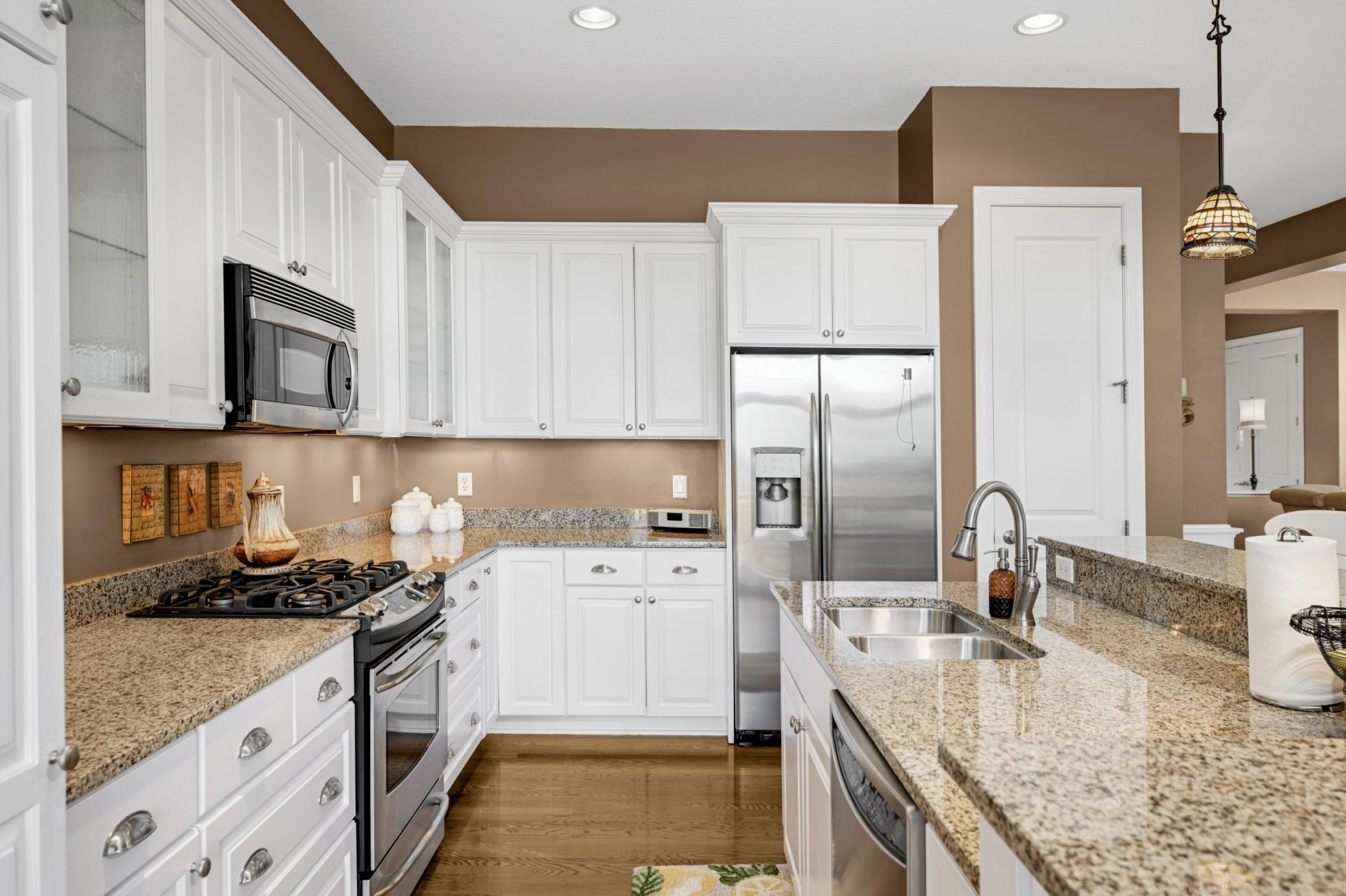 1356 Riverside Lane Mendota Heights, MN 55118 - Photo 16 of 43