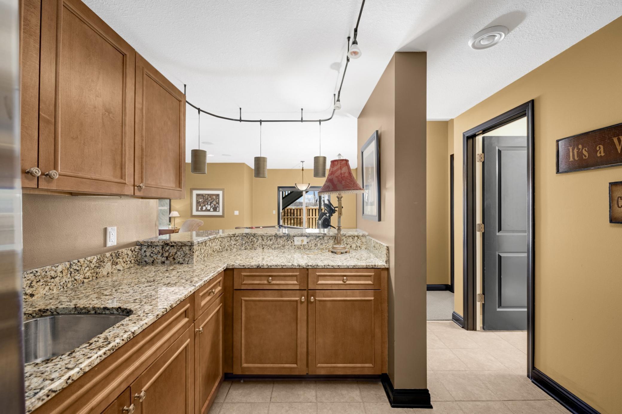 1356 Riverside Lane Mendota Heights, MN 55118 - Photo 35 of 43