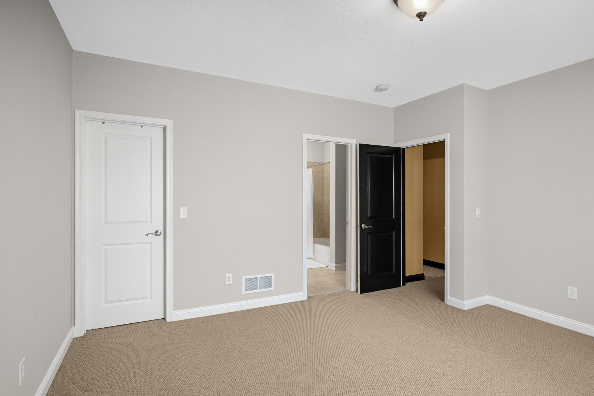 1356 Riverside Lane Mendota Heights, MN 55118 - Photo 37 of 43