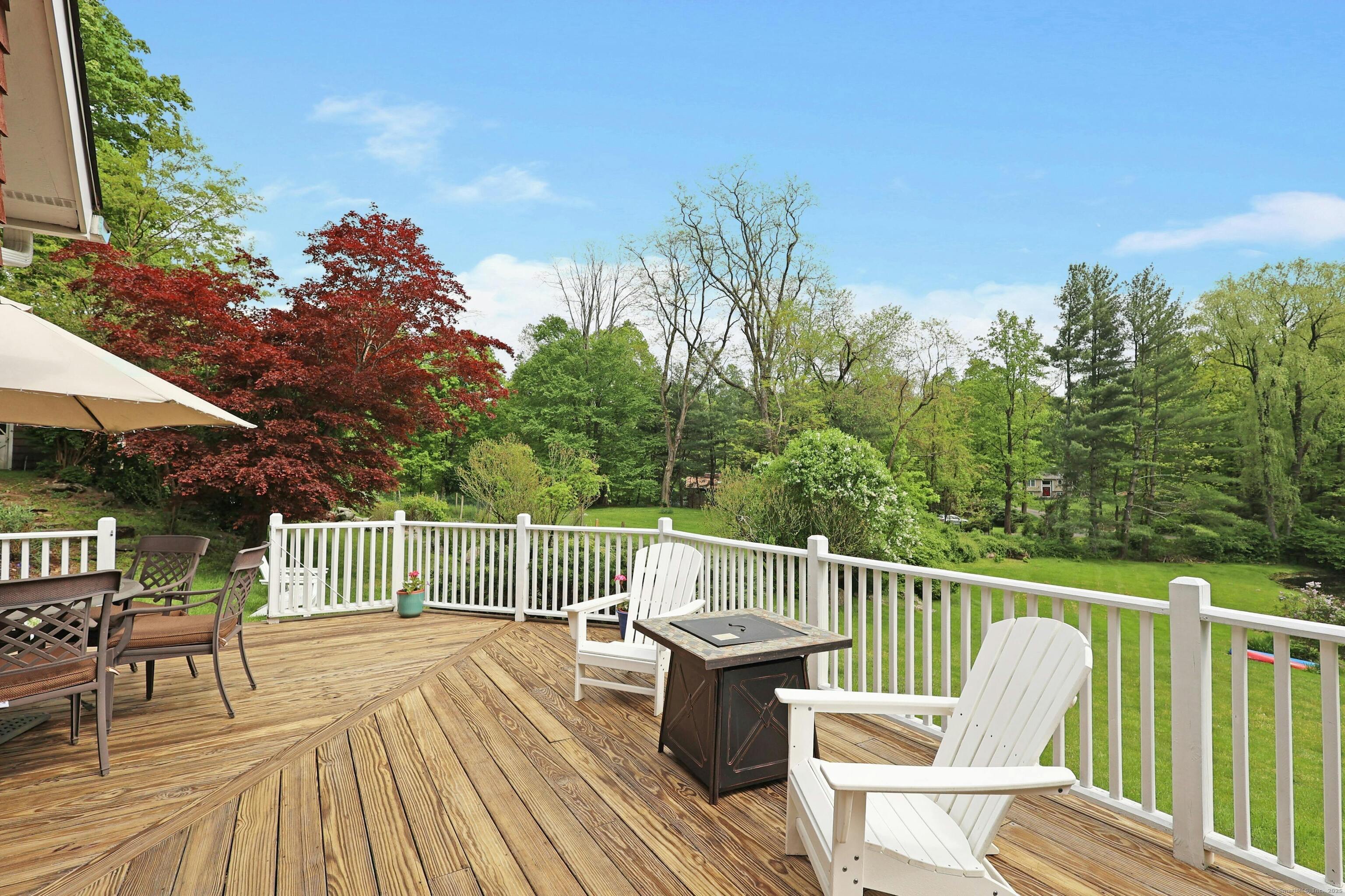 252 Florida Hill Road Ridgefield, CT 06877 - Photo 6 of 40 a view of a deck
