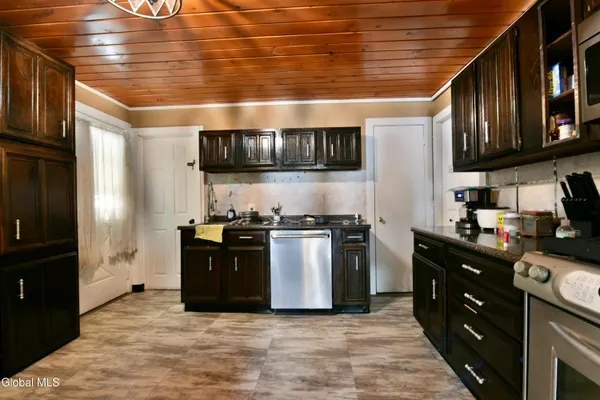 $195,000 | 107 Dove Street, Johnstown, NY 12095
