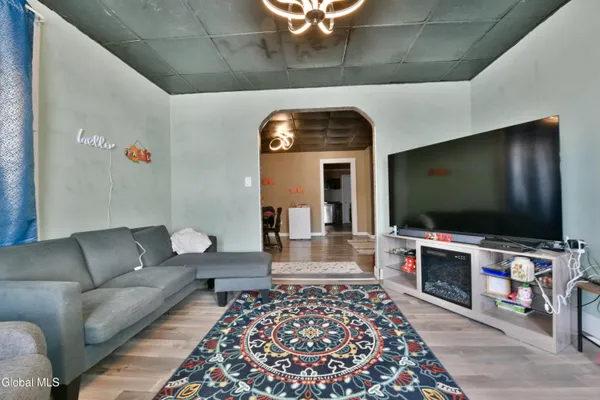 $195,000 | 107 Dove Street, Johnstown, NY 12095