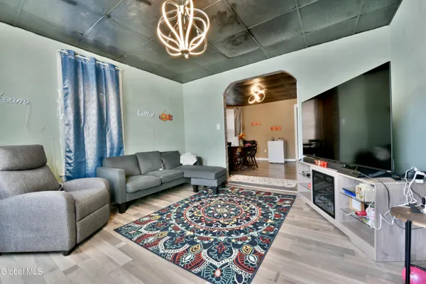 $195,000 | 107 Dove Street, Johnstown, NY 12095