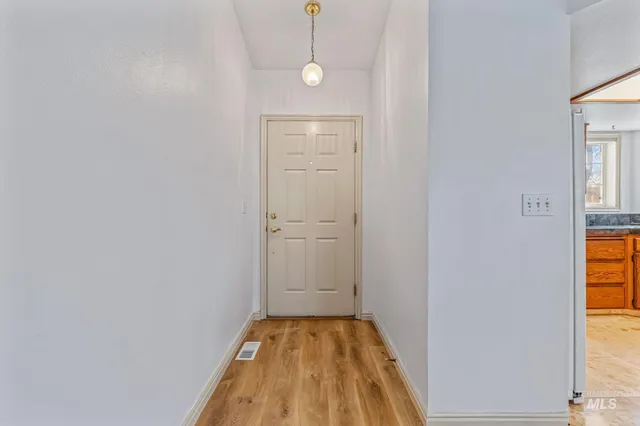 $334,900 | 710 West Benton Avenue, Nampa, ID 83651