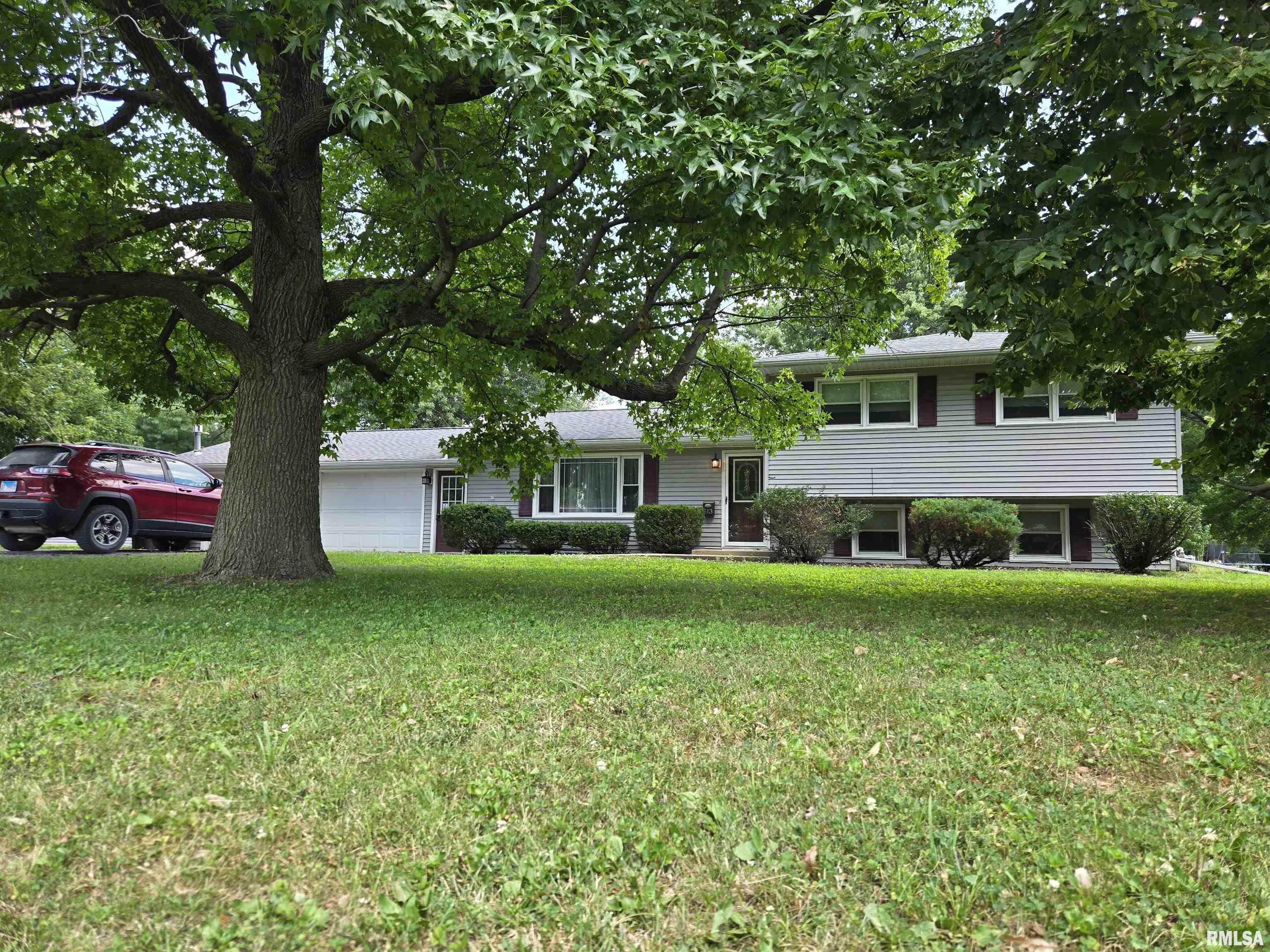 513 South Marion Street Carthage, IL 62321 - Photo 2 of 43