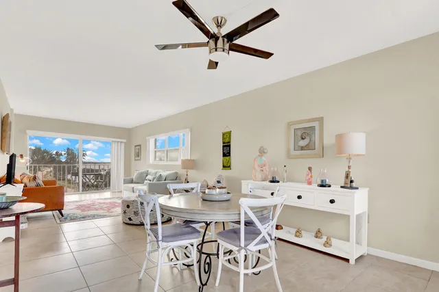 $325,000 | 3030 South Ocean Boulevard, Unit 332, Palm Beach, FL 33480