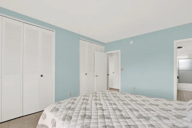 $325,000 | 3030 South Ocean Boulevard, Unit 332, Palm Beach, FL 33480