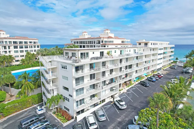$325,000 | 3030 South Ocean Boulevard, Unit 332, Palm Beach, FL 33480