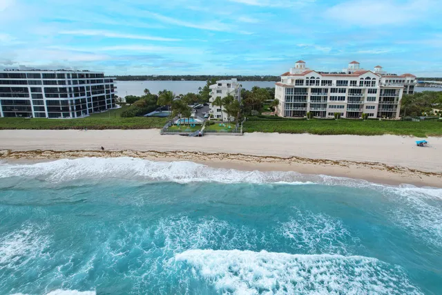 $325,000 | 3030 South Ocean Boulevard, Unit 332, Palm Beach, FL 33480
