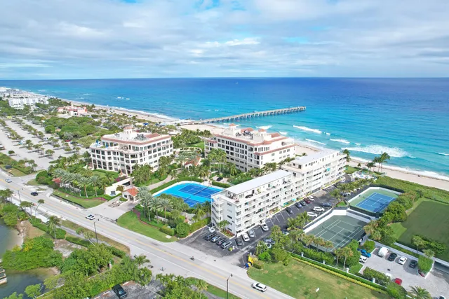 $325,000 | 3030 South Ocean Boulevard, Unit 332, Palm Beach, FL 33480