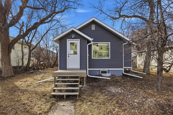 $279,000 | 1108 18th Street North, Fargo, ND 58102