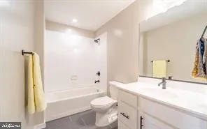 $479,000 | 454 Woodcrest Drive Southeast, Unit 454B, Washington, DC 20032