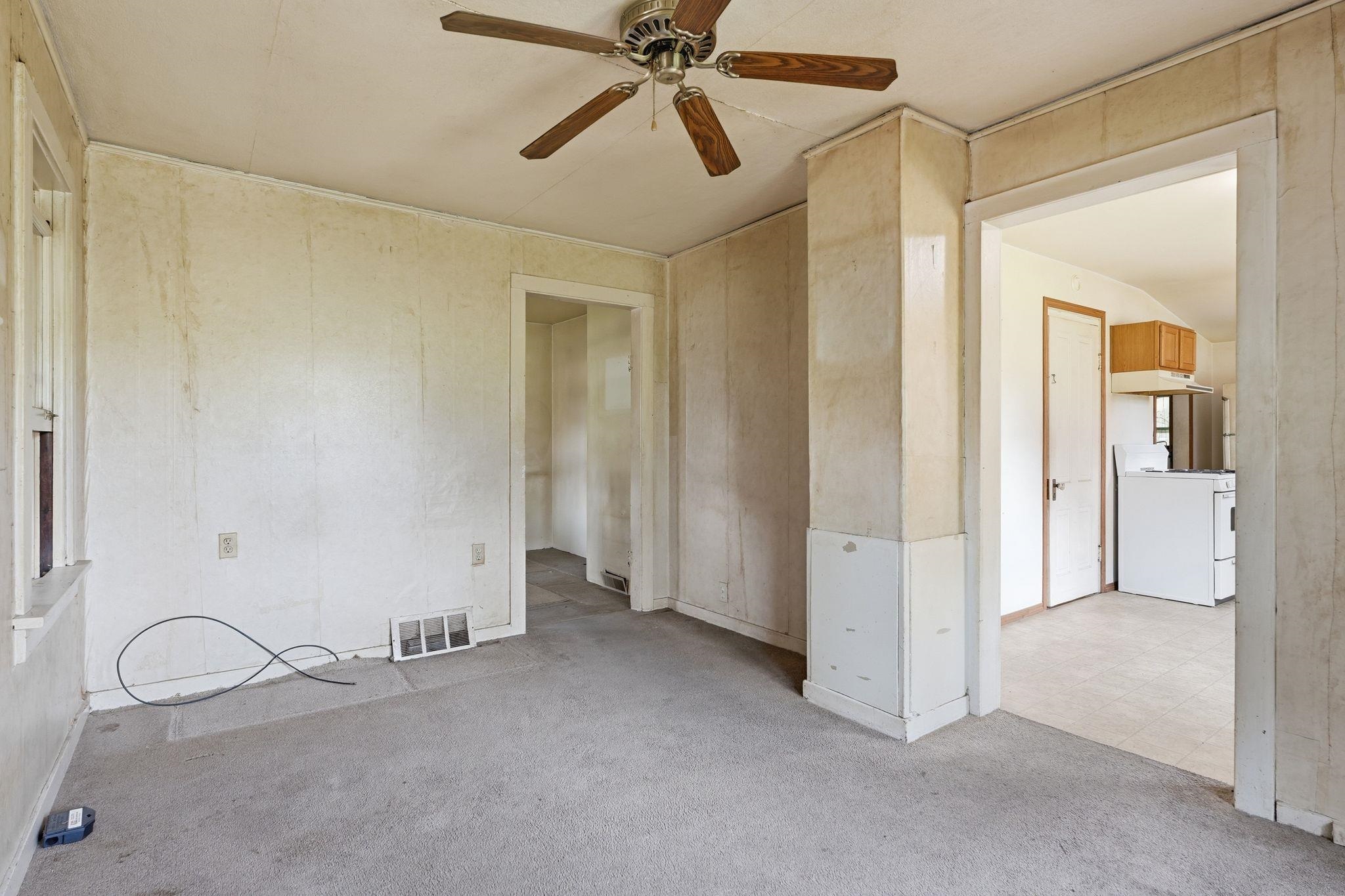 119 Rethke Avenue Madison, WI 53714 - Photo 14 of 36