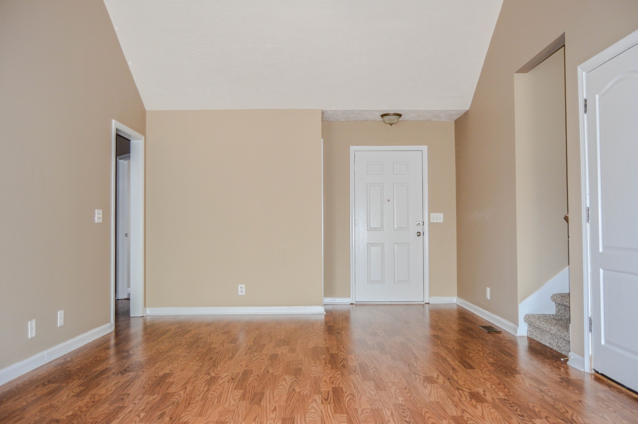 2769 Ridgepole Drive Clarksville, TN 37040 - Photo 3 of 14