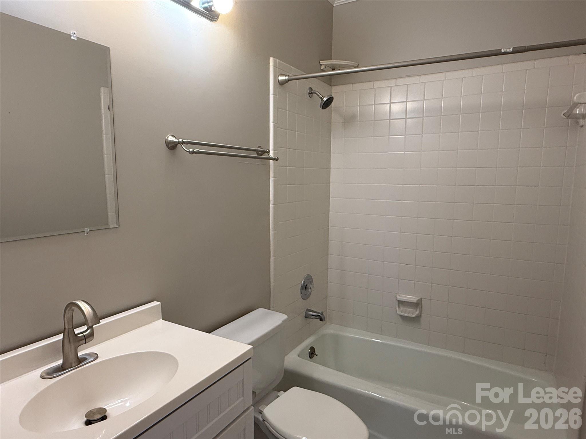1014 Queens Road, Unit A Charlotte, NC 28207 - Photo 7 of 12 Gallery Image 7