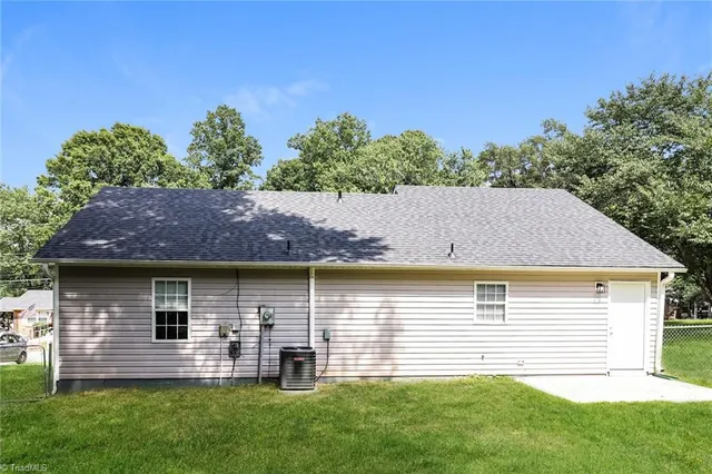 $1,680 | 3350 Rosemont Avenue, Winston-Salem, NC 27127