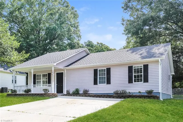 $1,680 | 3350 Rosemont Avenue, Winston-Salem, NC 27127