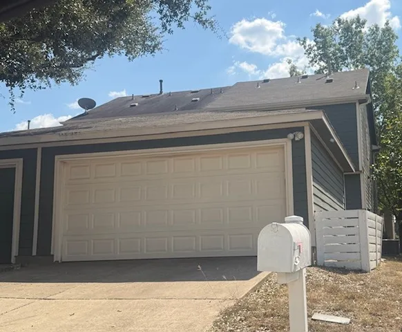 $1,650 | 5689 Fergus, Unit B, Kyle, TX 78640