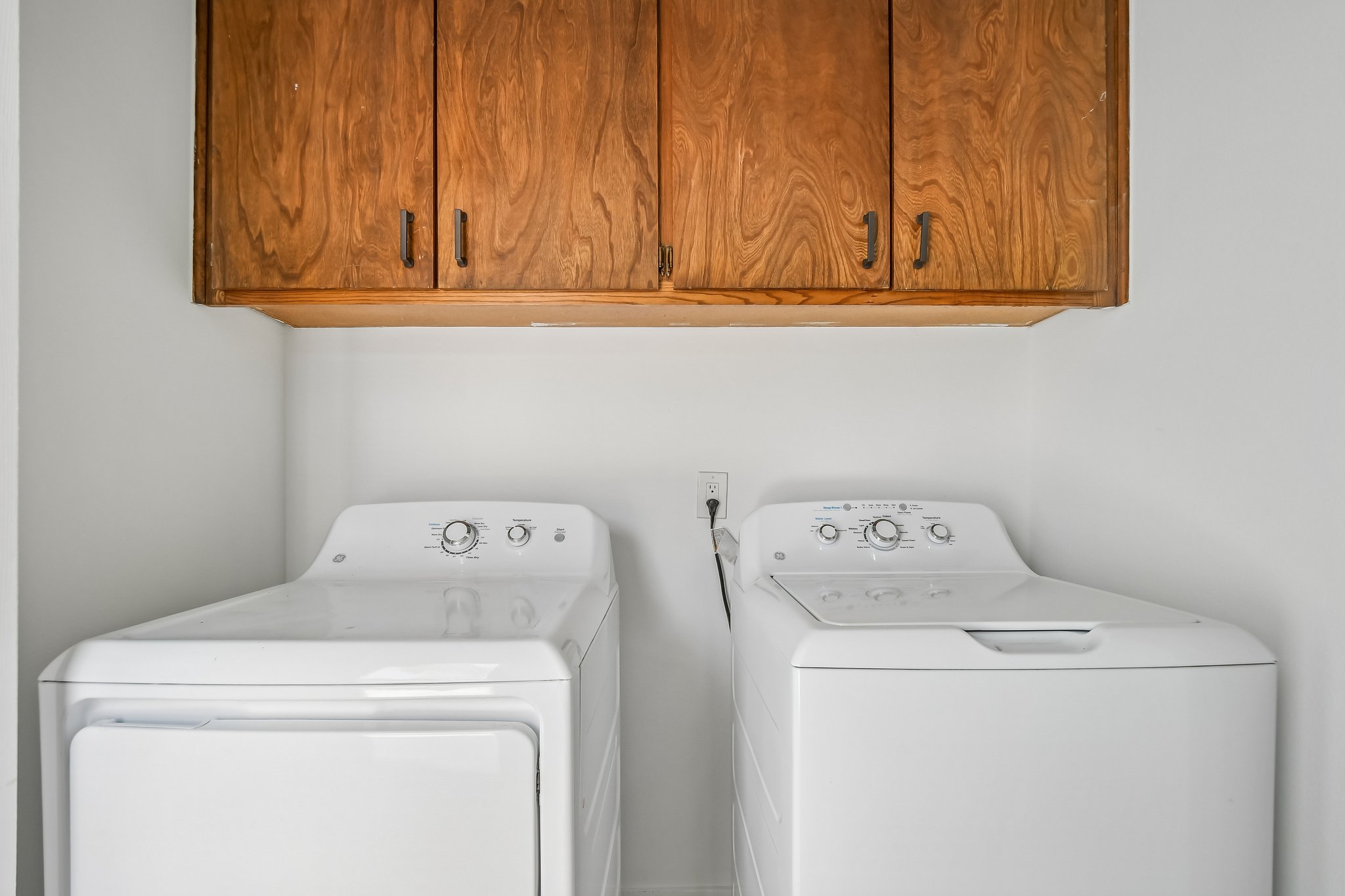4202 Hudson Bend Road, Unit B Austin, TX 78734 - Photo 8 of 26 a utility room with dryer and washer