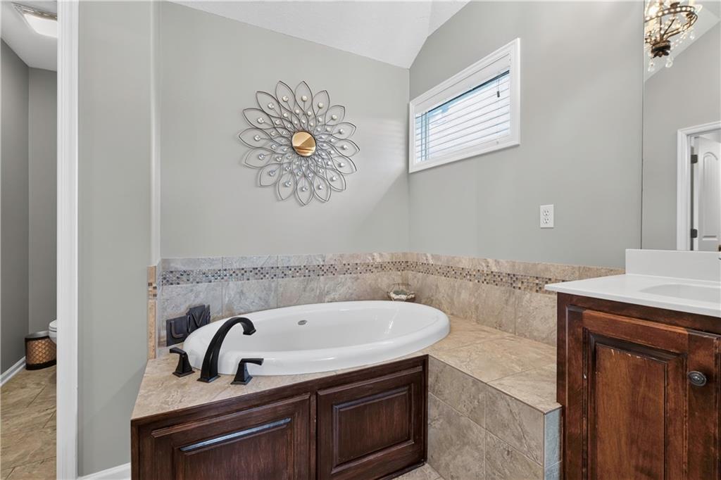 12168 South Valley Road Olathe, KS 66061 - Photo 29 of 62 Gallery Image 29