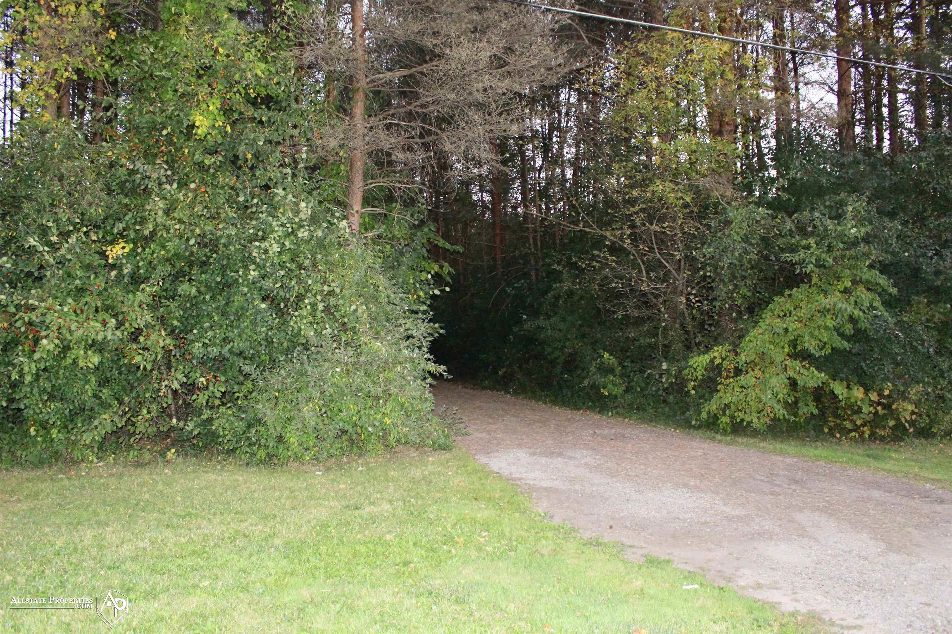 5440 East Coldwater Road Flint, MI 48506 - Photo 5 of 37