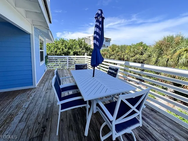 $684,900 | 4561 Smugglers Drive, Upper Captiva, FL 33924