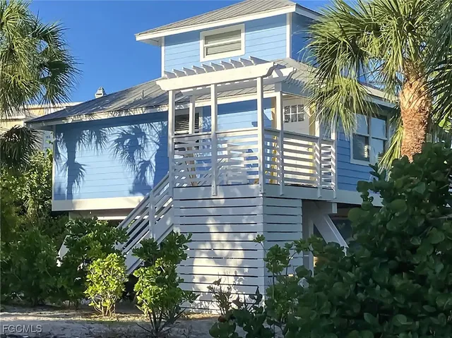 $684,900 | 4561 Smugglers Drive, Upper Captiva, FL 33924